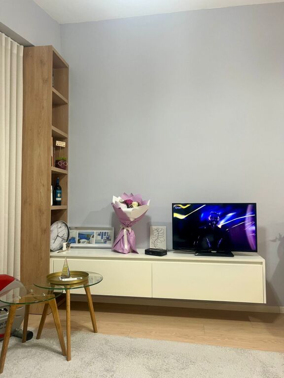 Apartament me qira tek Rezidenca Marga,prane Bulevardit te Ri.Cmimi 500 mije lek e mobiluar