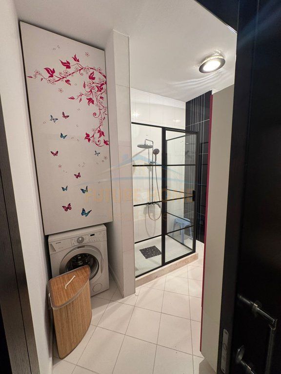 Qira, Apartment 2+1+Parking Space, Rruga Barrikadë, Tiranë