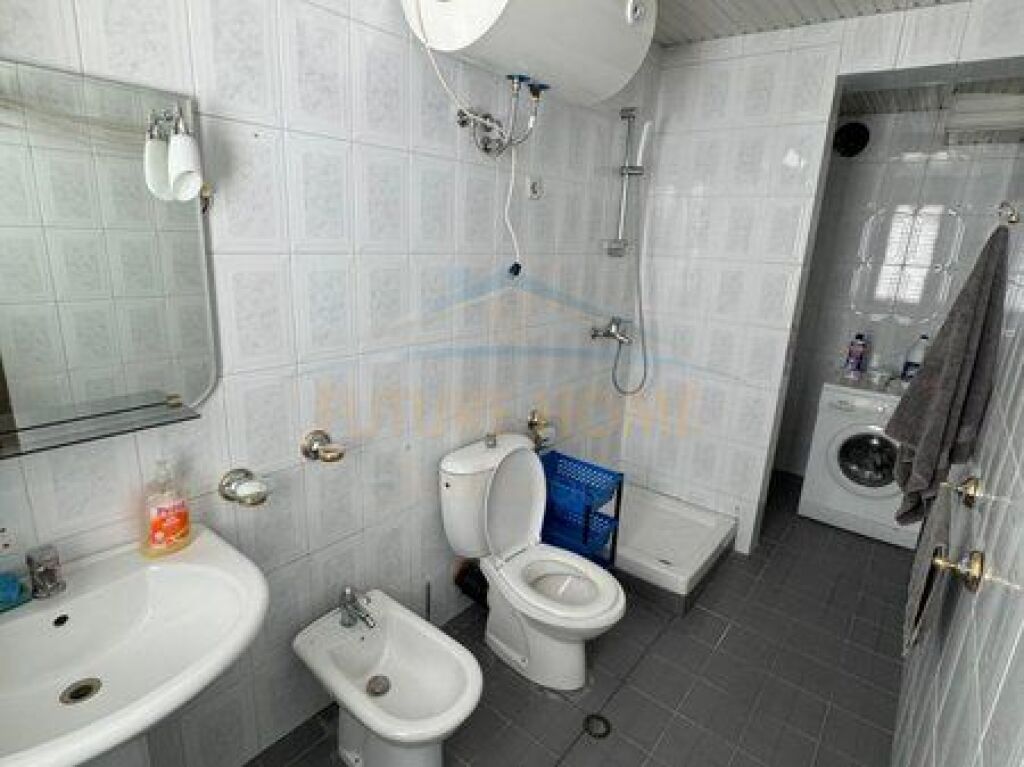 Rent, Apartment 2+1+2, Fortuzi Street, Tirana