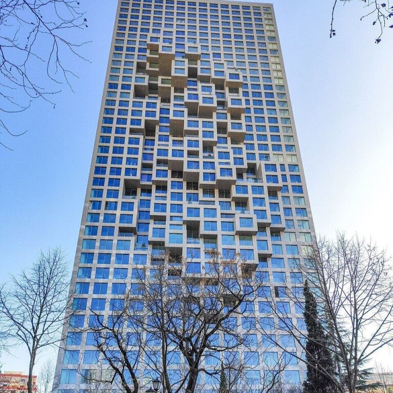 🏙️✨ Apartament Luksoz 2+1+2 + Garderobë – Downtown One, Tiranë ✨🏙️