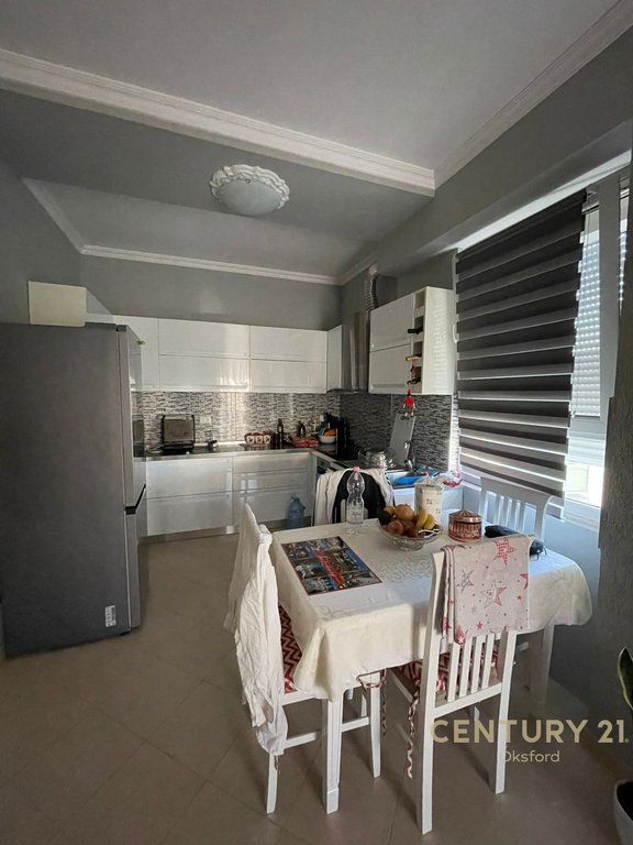 Apartament 1+1 Për Shitje në Fresku, Tiranë