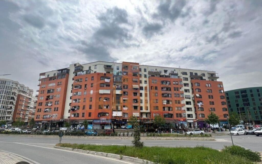 1+1 apartment for sale in Yzberisht