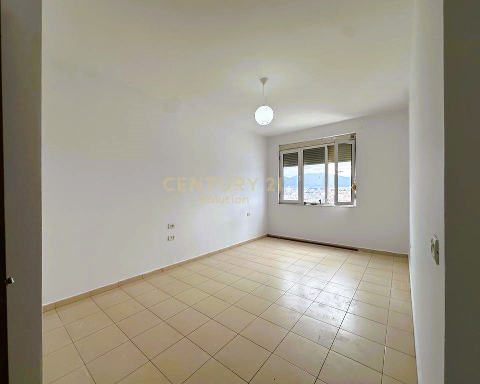 SHITET APARTAMENT 2+1 TE KTHESA KAMZES!