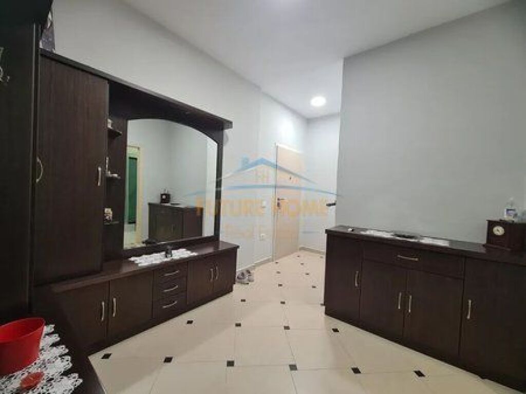 Qera,Apartament 2+1+2 ,Yzberisht