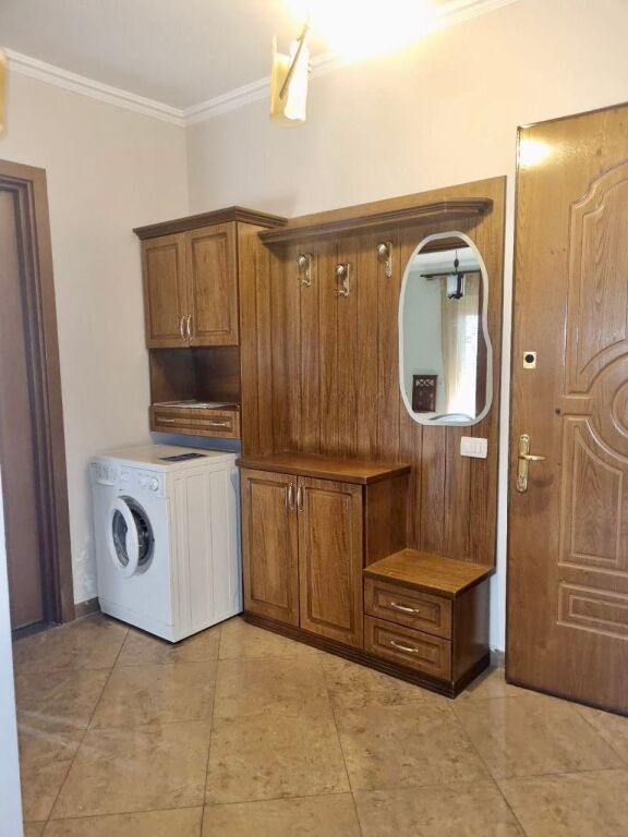 📣 AFFITTO Appartamento 1+1 📍 Vicino al Liceo "Petro Nini Luarasi" ✨