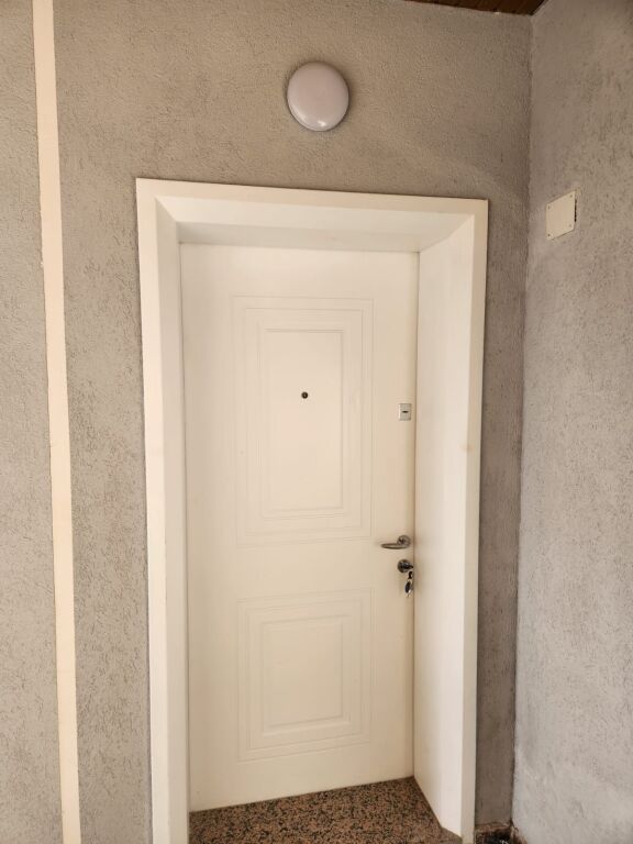 Shitet apartament 3+1.