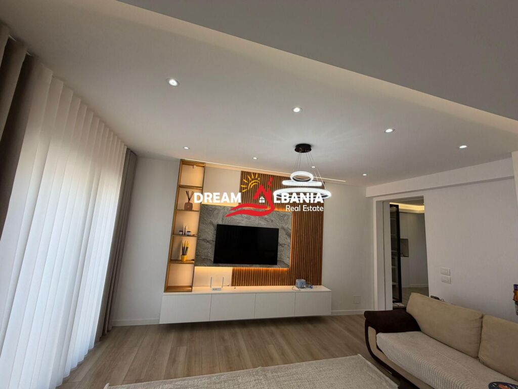 Affittasi 2+1+2 e parcheggio incluso a Kodra e Diellit 2 (ID 42215517)