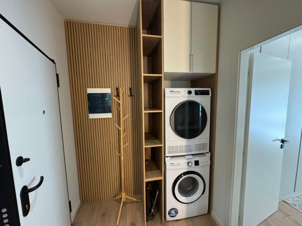 Appartamento 2+1+2 in affitto  Indirizzo: Zogu I zi  5° piano  Arredato e mai abitato prima  Superficie 120 m2  Prezzo 1100€ trattabile