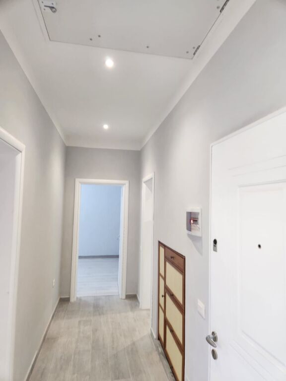 Shitet apartament 3+1.