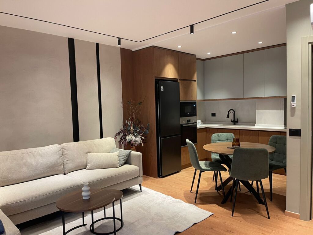 Shitet 1+1, Plazhi Durres