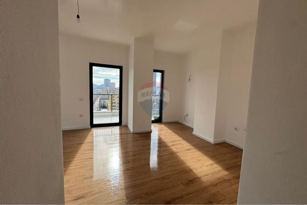 Zyre 103 m2 per qira te Rruga e Barrikadave!