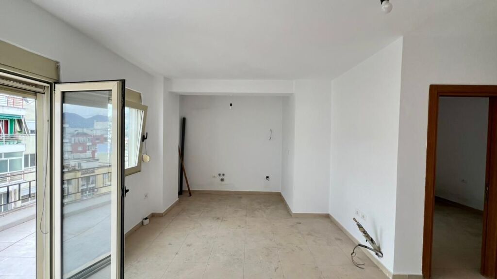 🏠 IN VENDITA: Appartamento 2+1+2 Bagni 📍 Yzberisht (Via Thoma Koxhaj) - €145.000 - Palazzo anno 2020 - 8° Piano - 172m² || Ampia veranda ideale per relax e famiglia 🔥