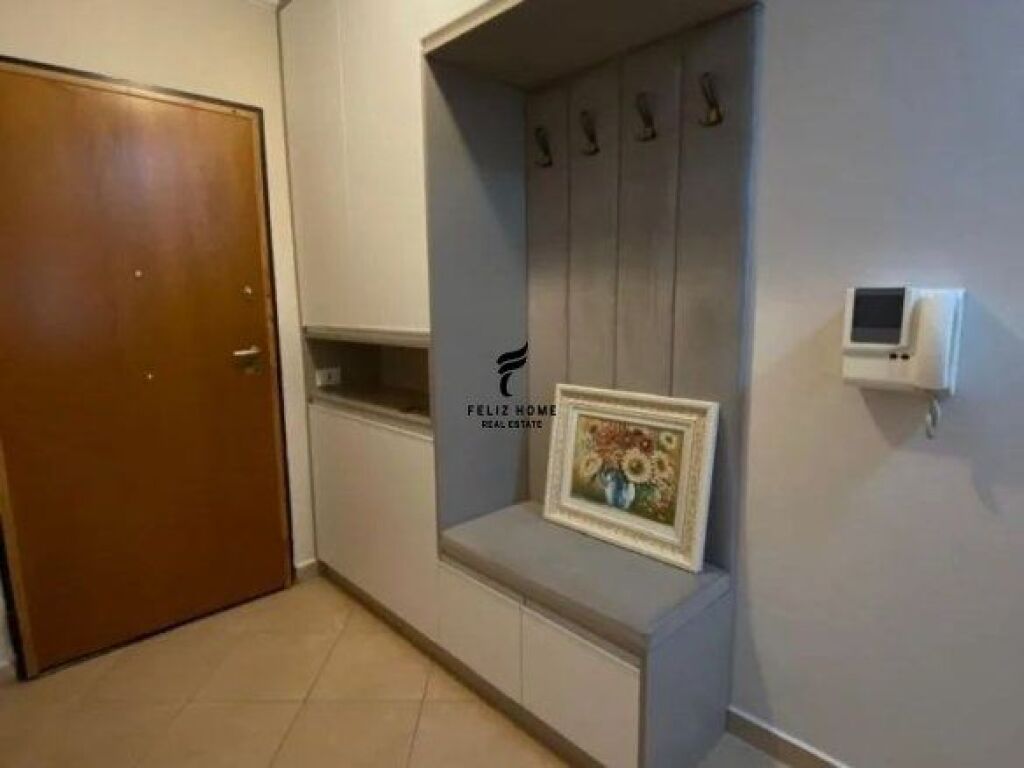 APARTAMENT ME QERA 1+1 RRUGA E ELBASANIT 80.000 LEKE FH-67186