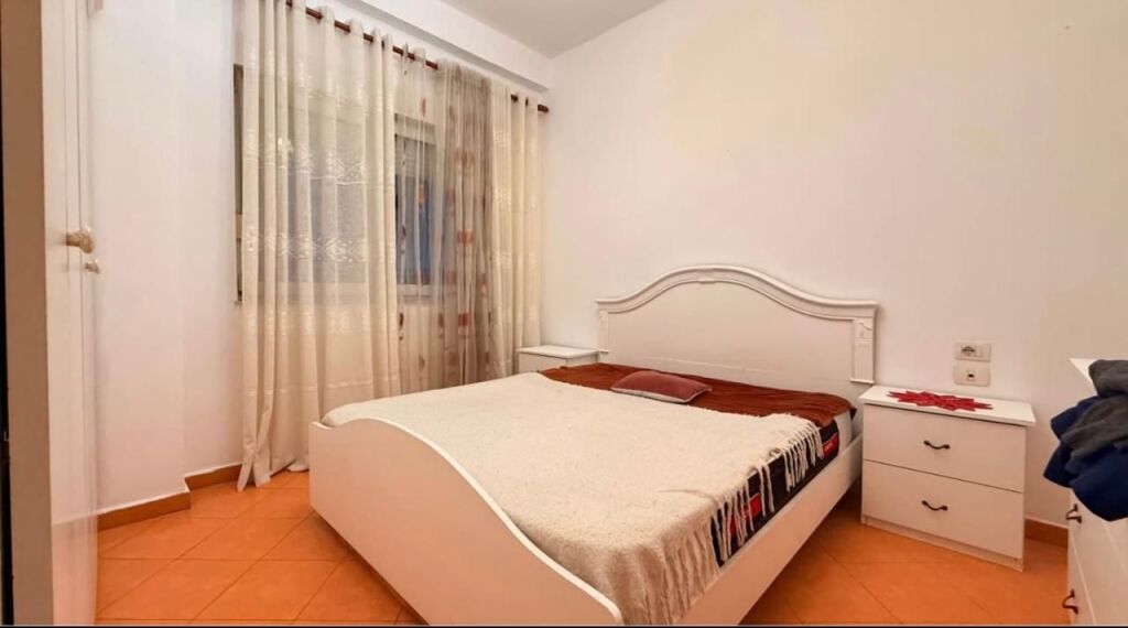 appartamento in affitto a due minuti da Via Elbasani