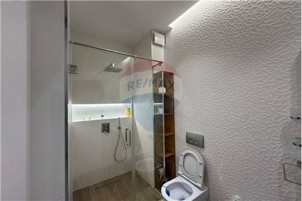 Apartament me qera 1+1