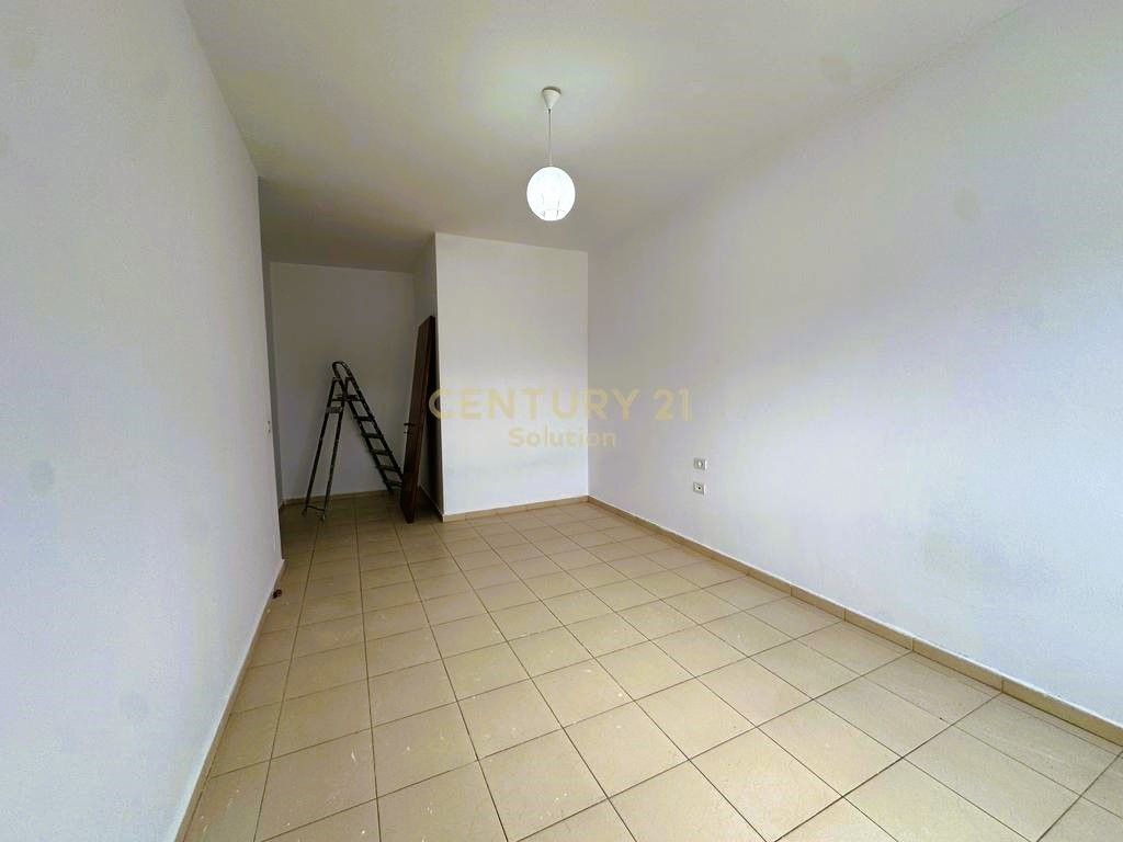 SHITET APARTAMENT 2+1 TE KTHESA KAMZES!