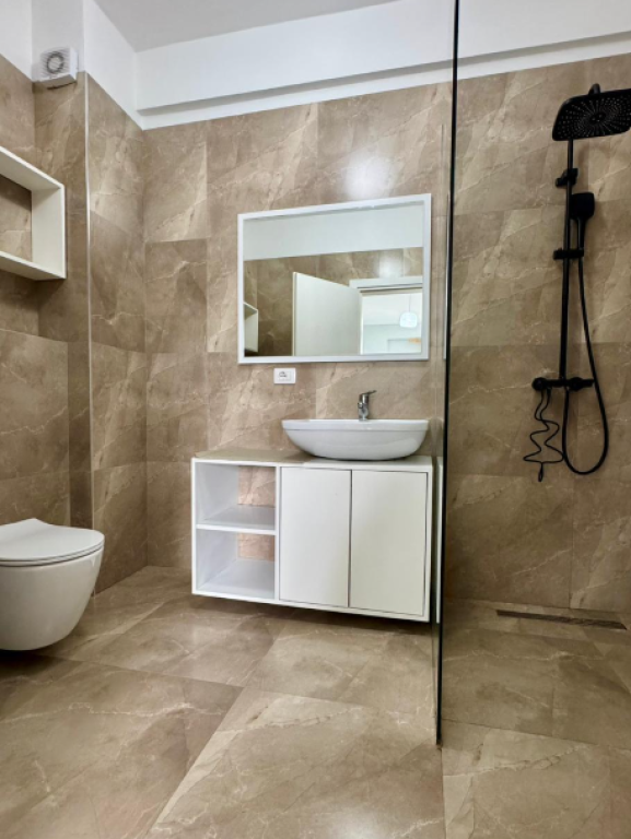 🏡 SHITET APARTAMENT 2+1+2 | Kompleksi FZ, Liqeni i Thatë