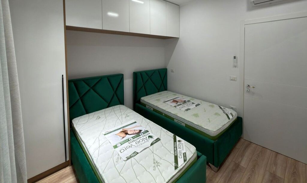 🏡 Jepet me Qira Apartament Modern 2+1+2 – Komuna e Parisit