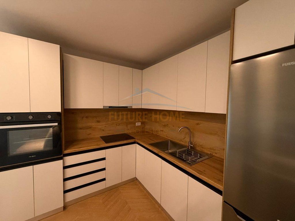 Shitet, Apartament 1+1, Rruga Siri Kodra, Tirane