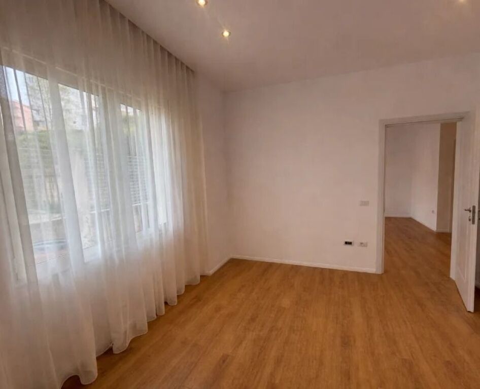 Affitto | Appartamento 1 + 1 | Ali Demi | 500 €/mese