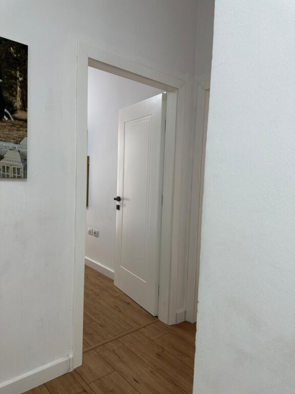 Shitet Apartament 2+1 me organizim perfekt ne kompleksin atom doshi Shkoze