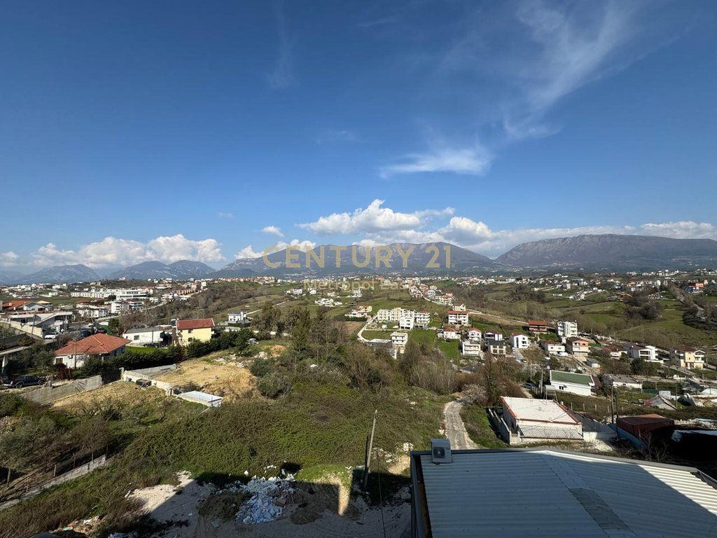 AMBJENT KOMERCIAL+VERANDE PANORAMIKE+ 2 VENDE PARKIMI NE ZONEN E SAUKUT