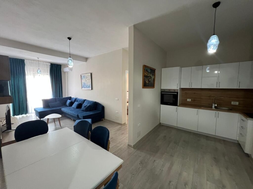 AFFITTASI APPARTAMENTO 1+1 +  POSTO AUTO