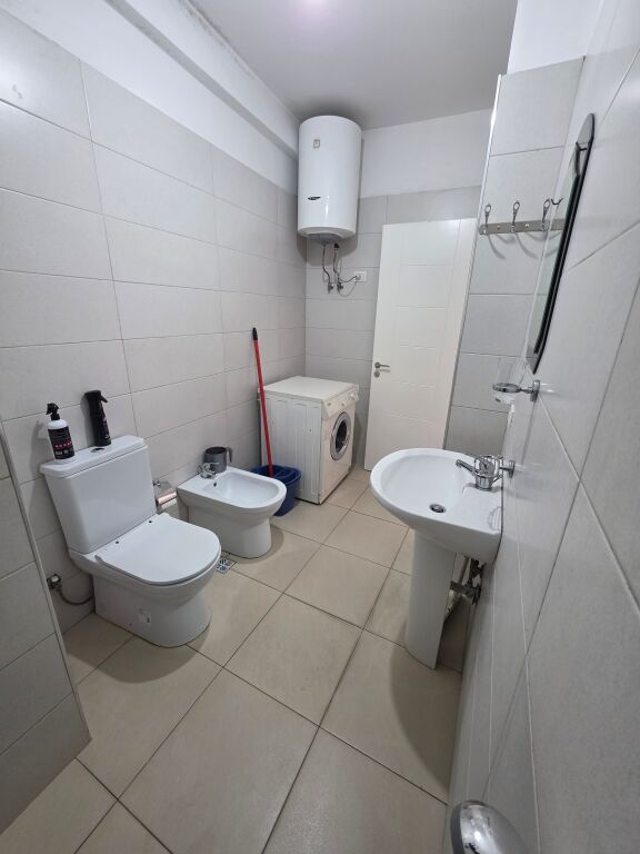 Jepet me qera. 2+1 apt. 500€ Astir