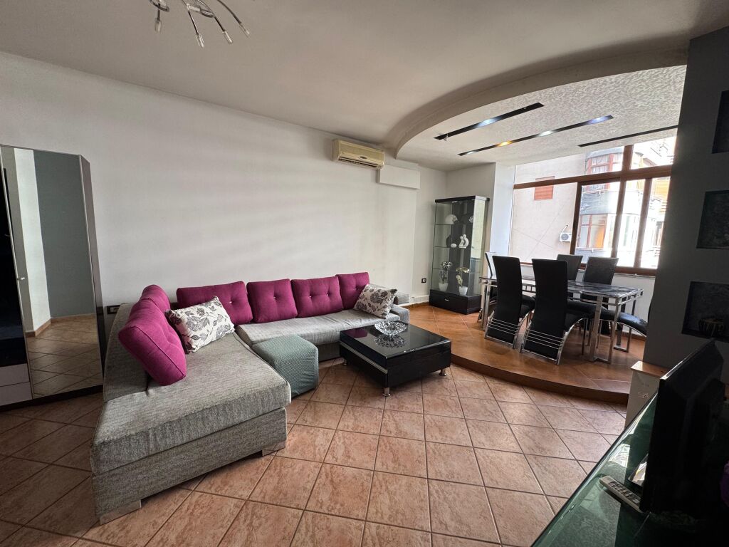 1+1 is given at 21 DECEMBER behind Arlis