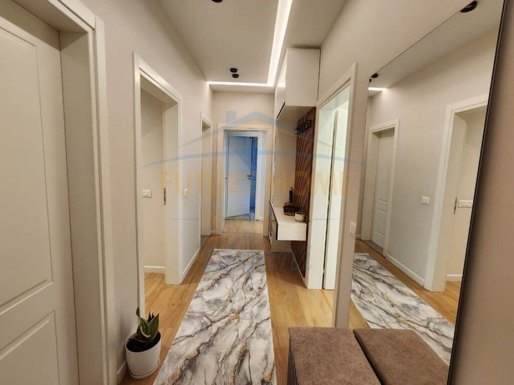 Shitet, Apartament 2+1+Post Parkimi, Liqeni i Thate, Tiranë