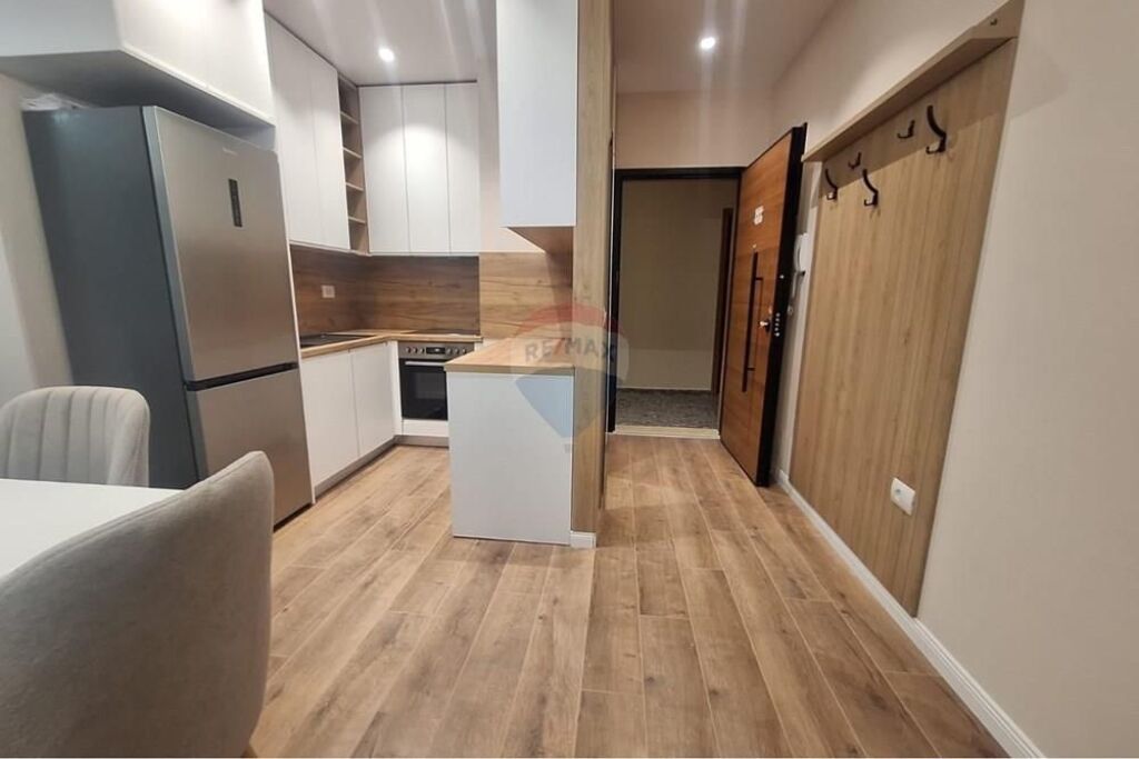 Apartament 1+1+post parkimi me qera Zogu i Zi