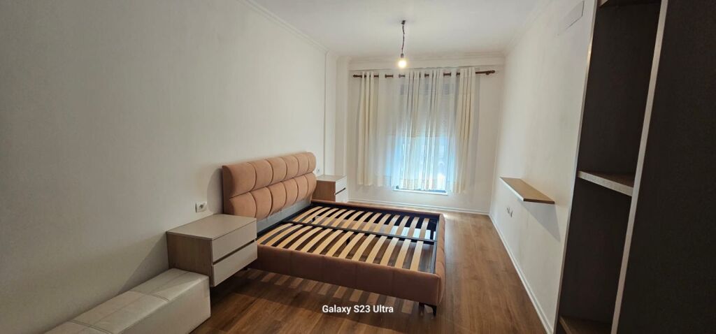 Ofrohet per qera apartament 2+1 ne Porcelan