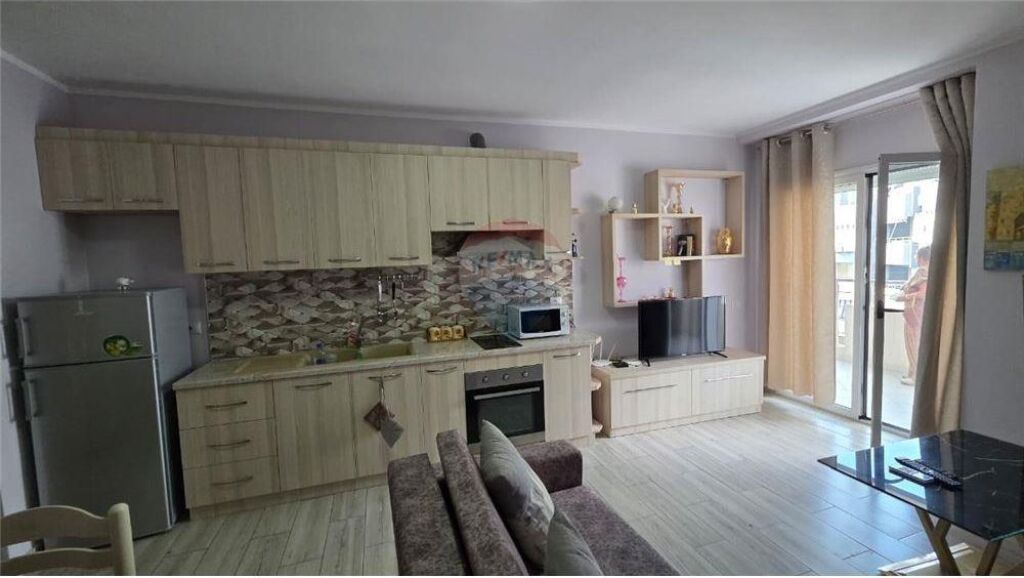 🌊 Apartament 1+1 me Qira – Lungomare, pranë Oslo, Vlorë