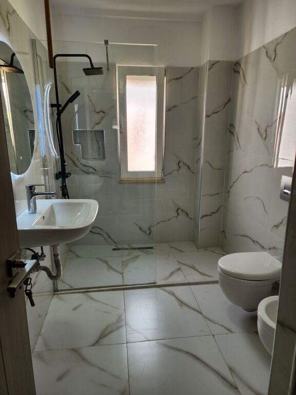 SHITET APARTAMENT 2+1+DEPO NE ALLIAS