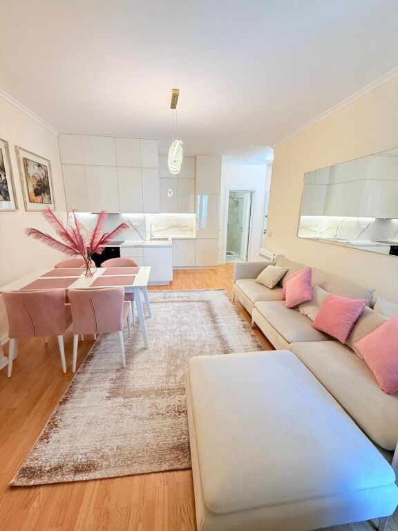 2+1 for Rent on Kosovarëve Street