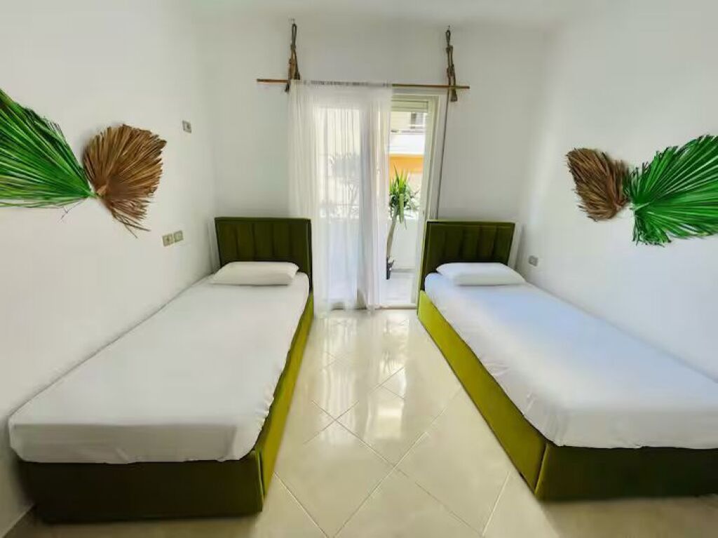 Apartament me pamje nga deti për qira afatgjatë Vlorë