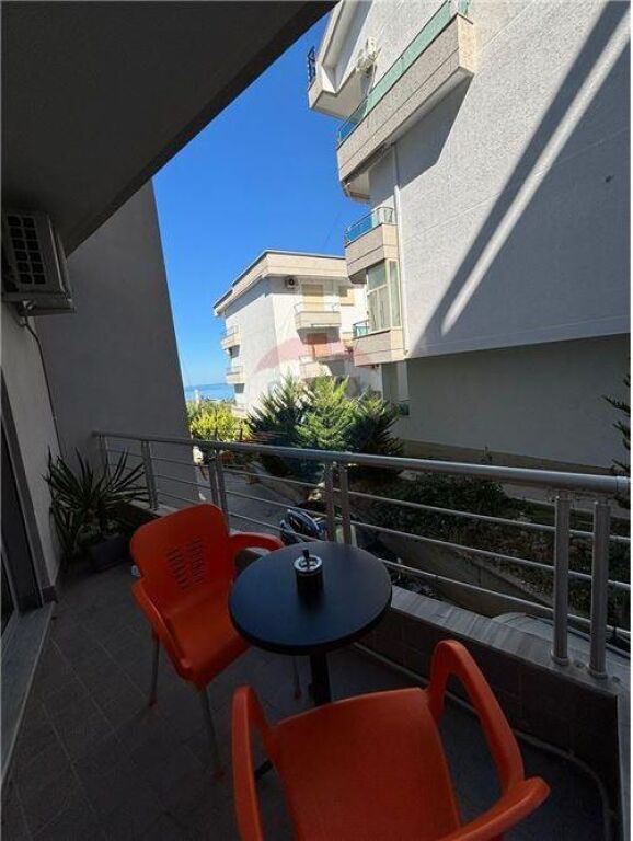 Apartament 1+1- Për Qira afatgjatë- Rruga Dhimitër Konomi, Vlorë