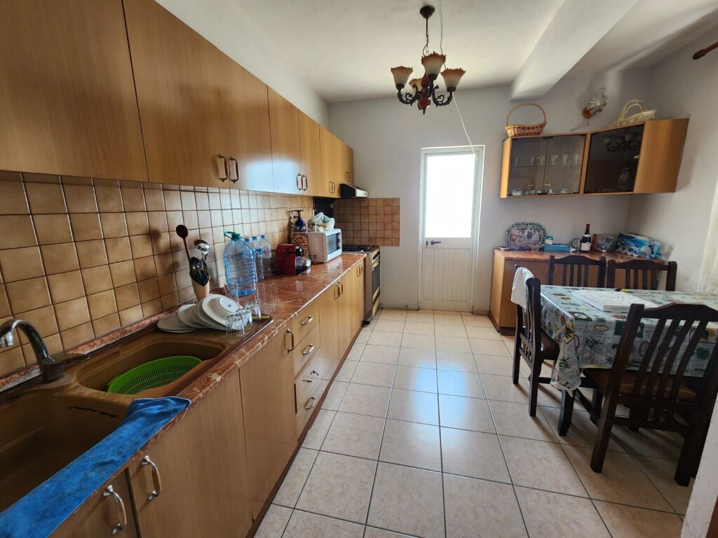 Shitet apartament 2+1+2 tualete+Depo prane Maternitetit te Ri!