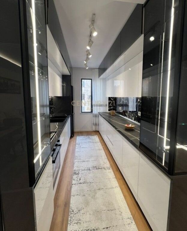 Apartment 2+1 for sale at the Palace with Arrow