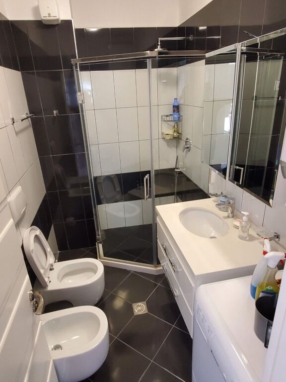 Appartamento in affitto annuale Giardino Zoologico Tirana