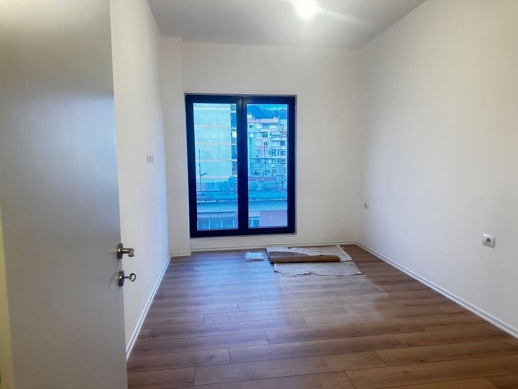 Office for rent, Barricades Street