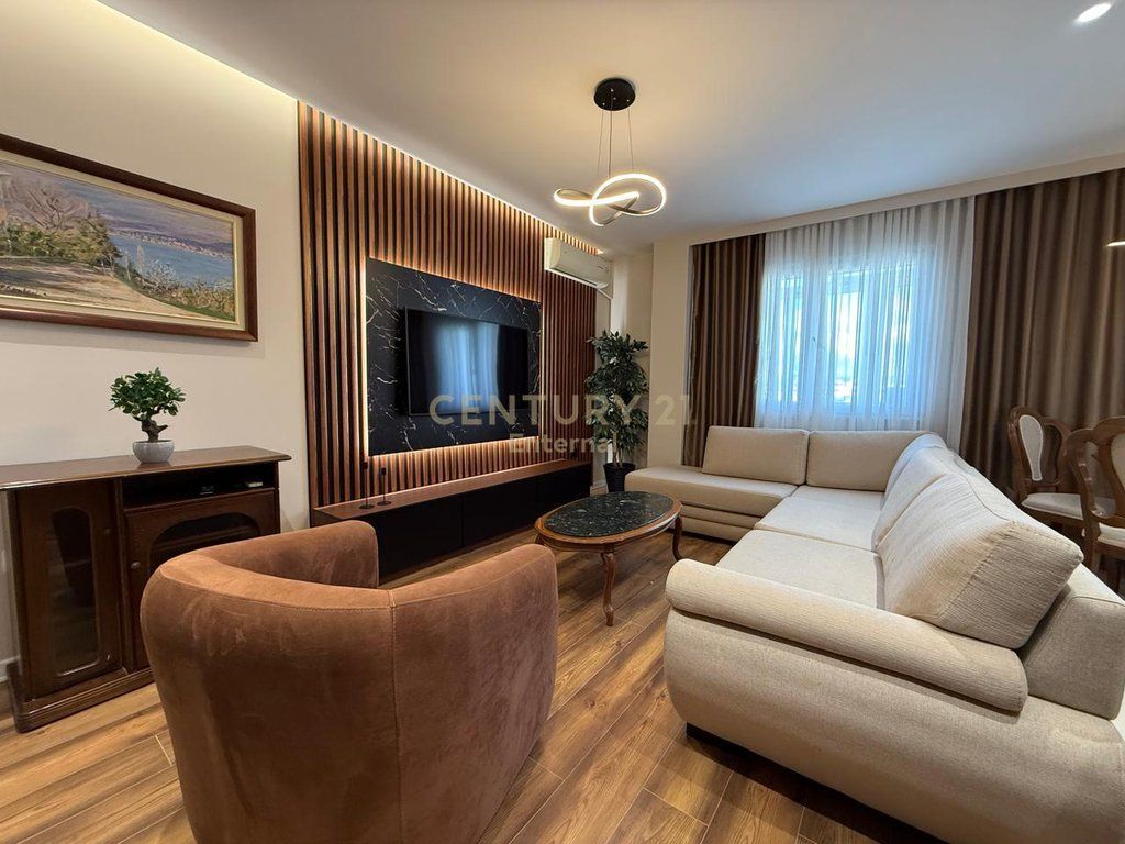 Shitet apartment modern te Mine Peza 250 mln LEKE