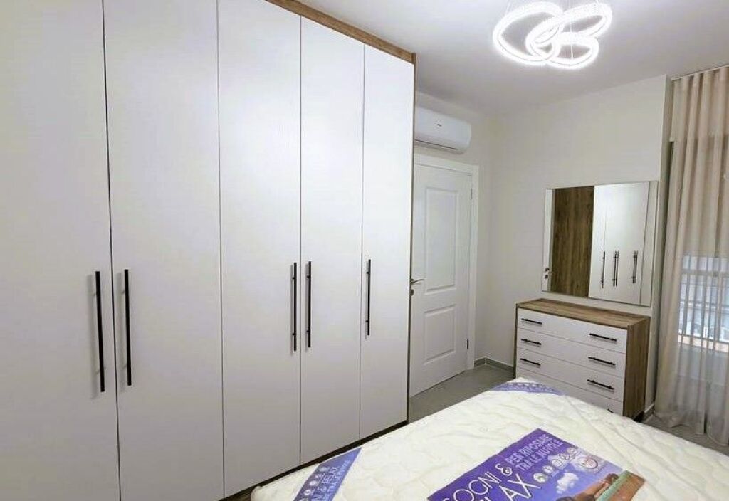 JEPET ME QIRA APARTAMENT 2+1+POST PARKIMI TEK RRUGA DURRESIT !