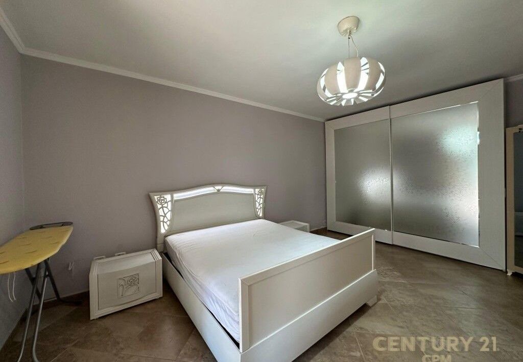 Japim Me Qira Apartament 2+1+2+ Post Parkimi Tek Liqeni I Thate