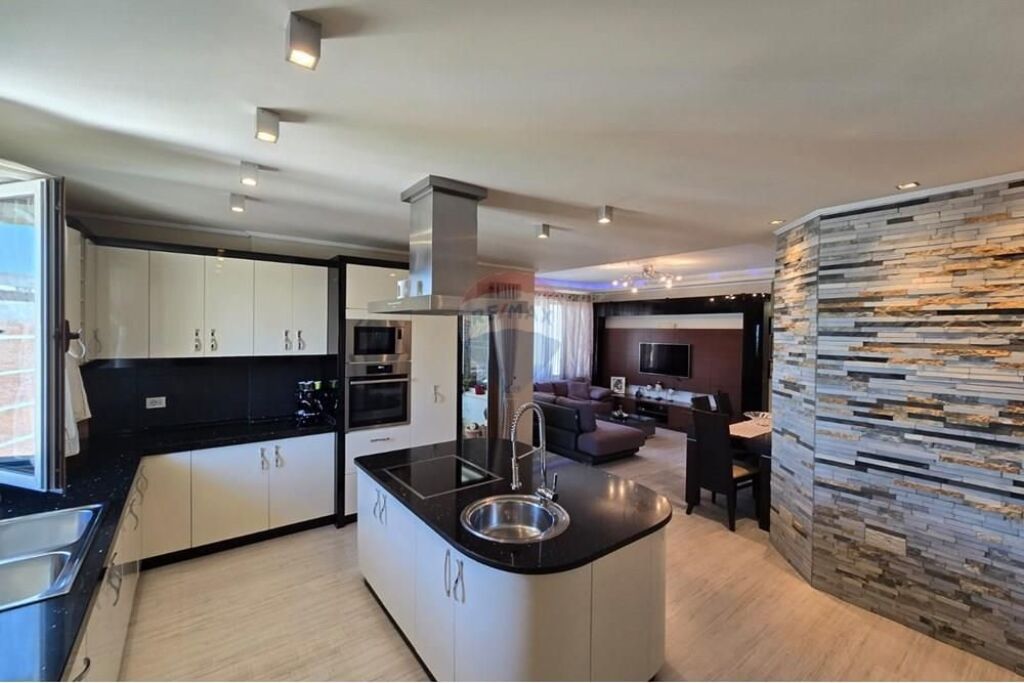 Apartament 3+1+2 ne shitje Astir