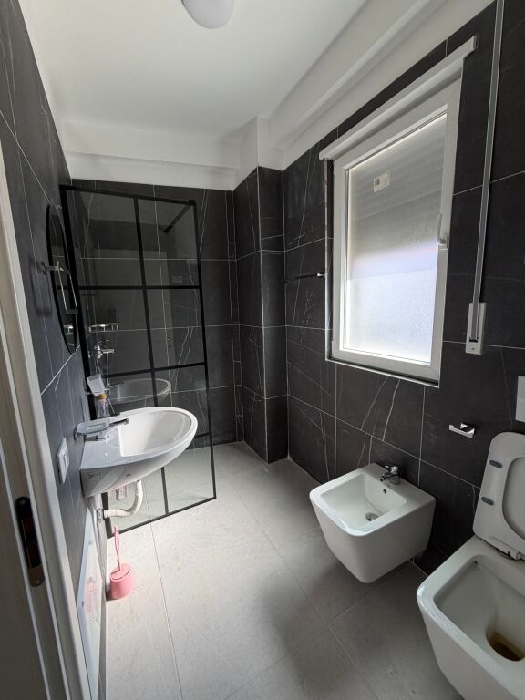 Qera super apartament 1+1 ,rruga Dritan Hoxha 55.000 leke