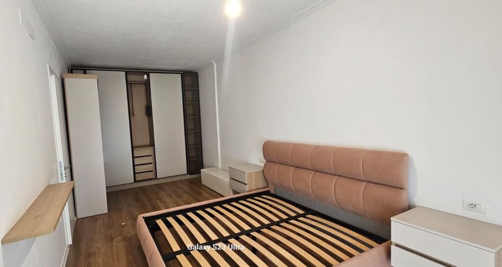 Ofrohet per qera apartament 2+1 ne Porcelan