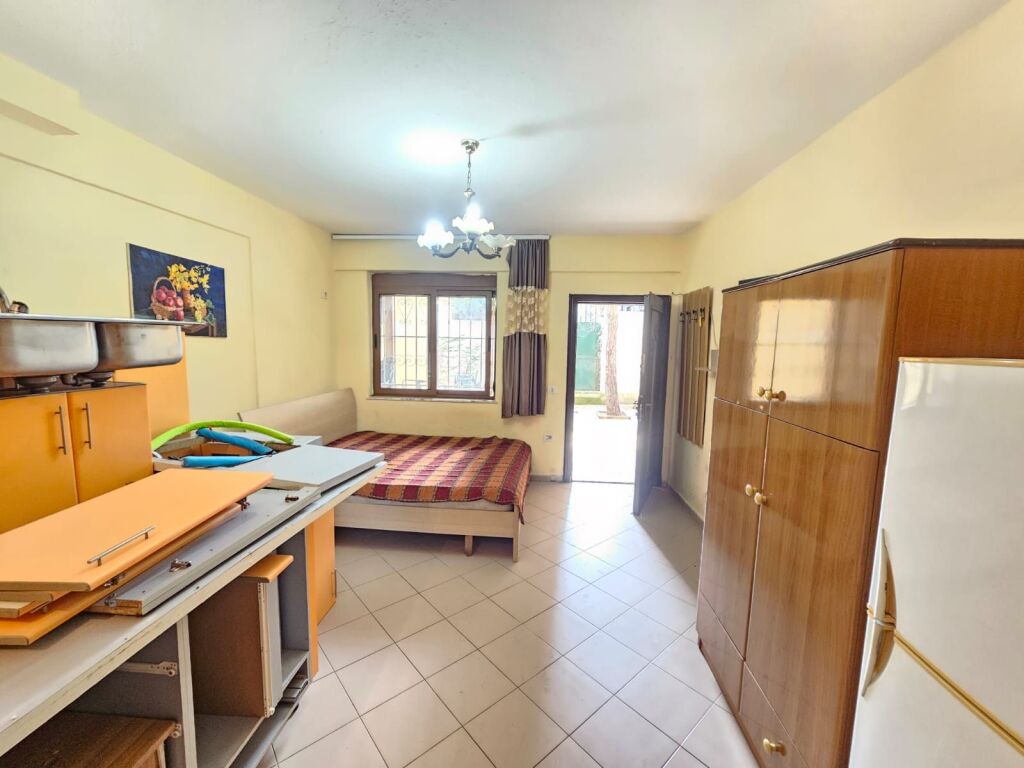 🏖️ SHITET GARSONIERE ME OBORR – SHKËMBI I KAVAJËS, DURRËS