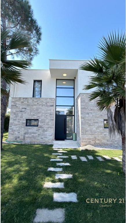 Shesim vilë individuale me pishinë,në rezidencën "San Pietro"!  1,150,000 €