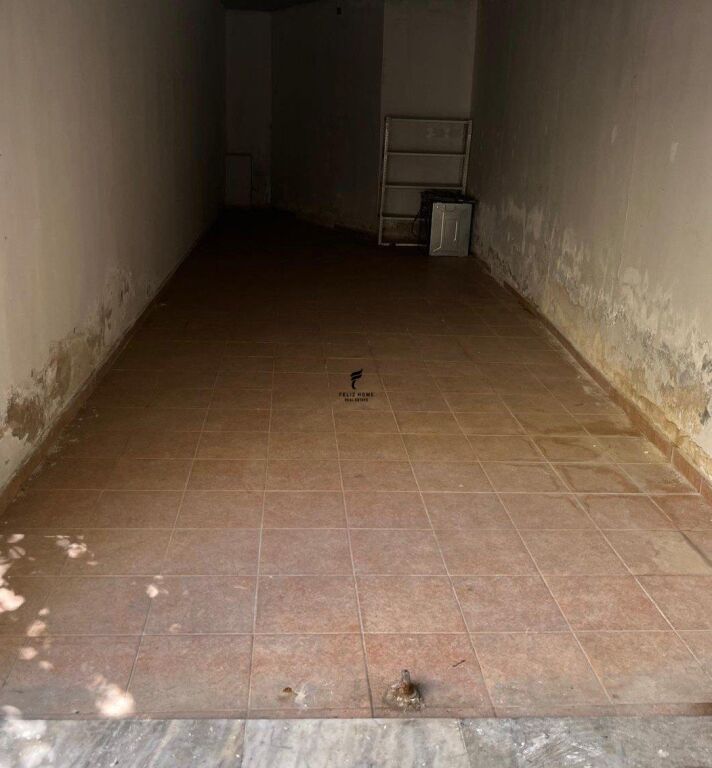 WAREHOUSE FOR RENT 30 M2 30,000 LEKE PARIS MUNICIPALITY FH-67453